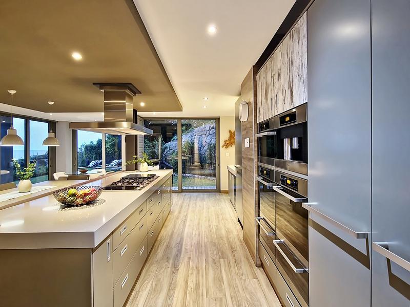 5 Bedroom Property for Sale in Bakoven Western Cape